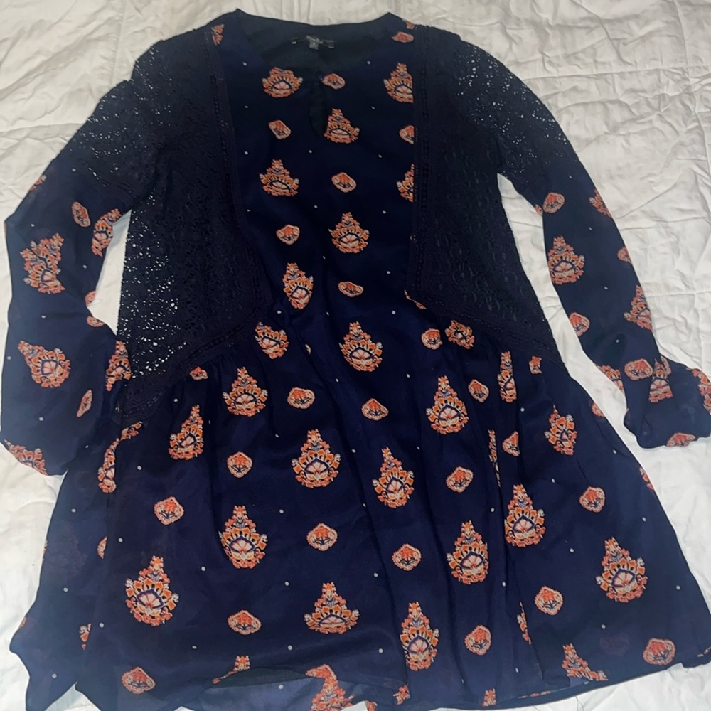 Miss Me long sleeve navy blue dress  with crochet lace accents size Medium EUC